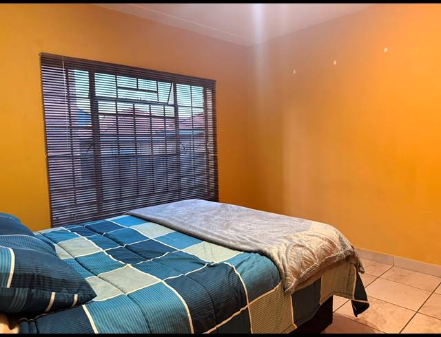 2 BEDROOM APARTMENT FOR SALE IN WATERVAL EAST